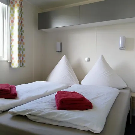 Landgut Voigtsmühle Glamping Lodge Villa Veranda XL 1 Friedland  Zimmer foto